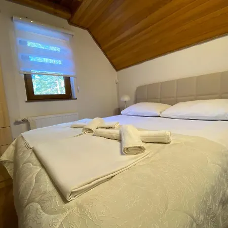 Vikendica Anamaria , Blidinje